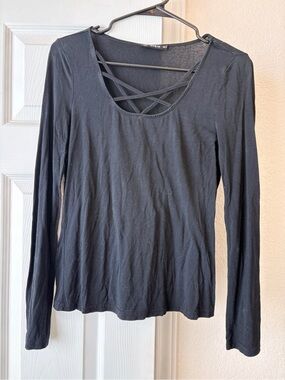 SHEIN Black Long Sleeve Crisscross Scoop Neck Top